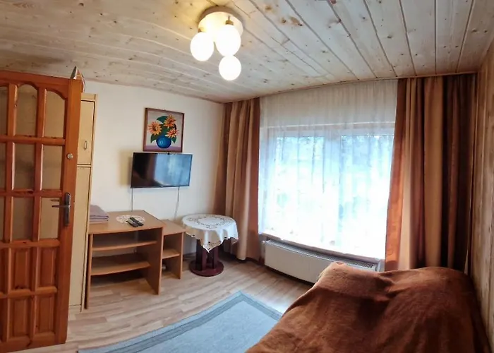 בית הארחה Pod Lasem U Ewki